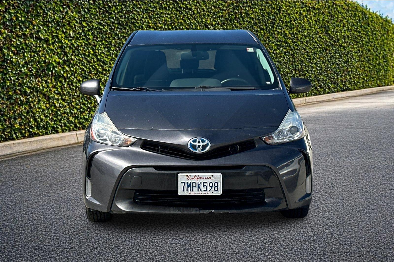 Used 2015 Gray Toyota Four image 9