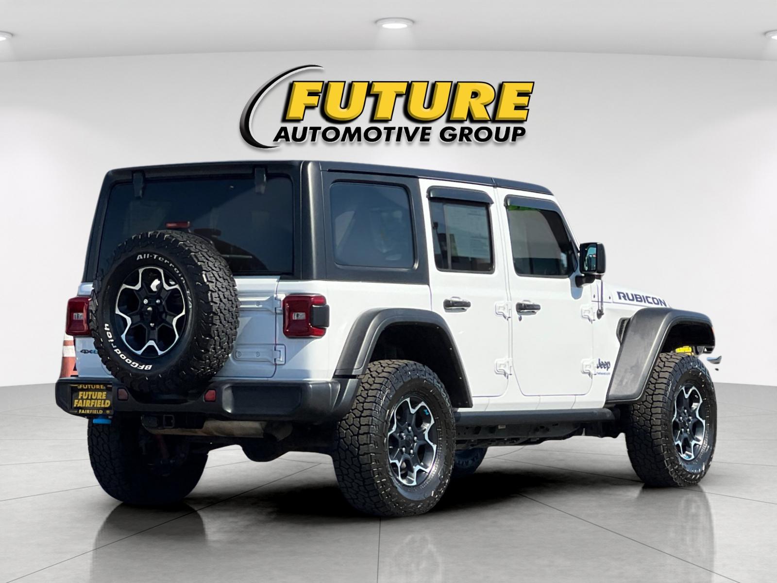 Used 2023 White Jeep Rubicon 4xe image 3