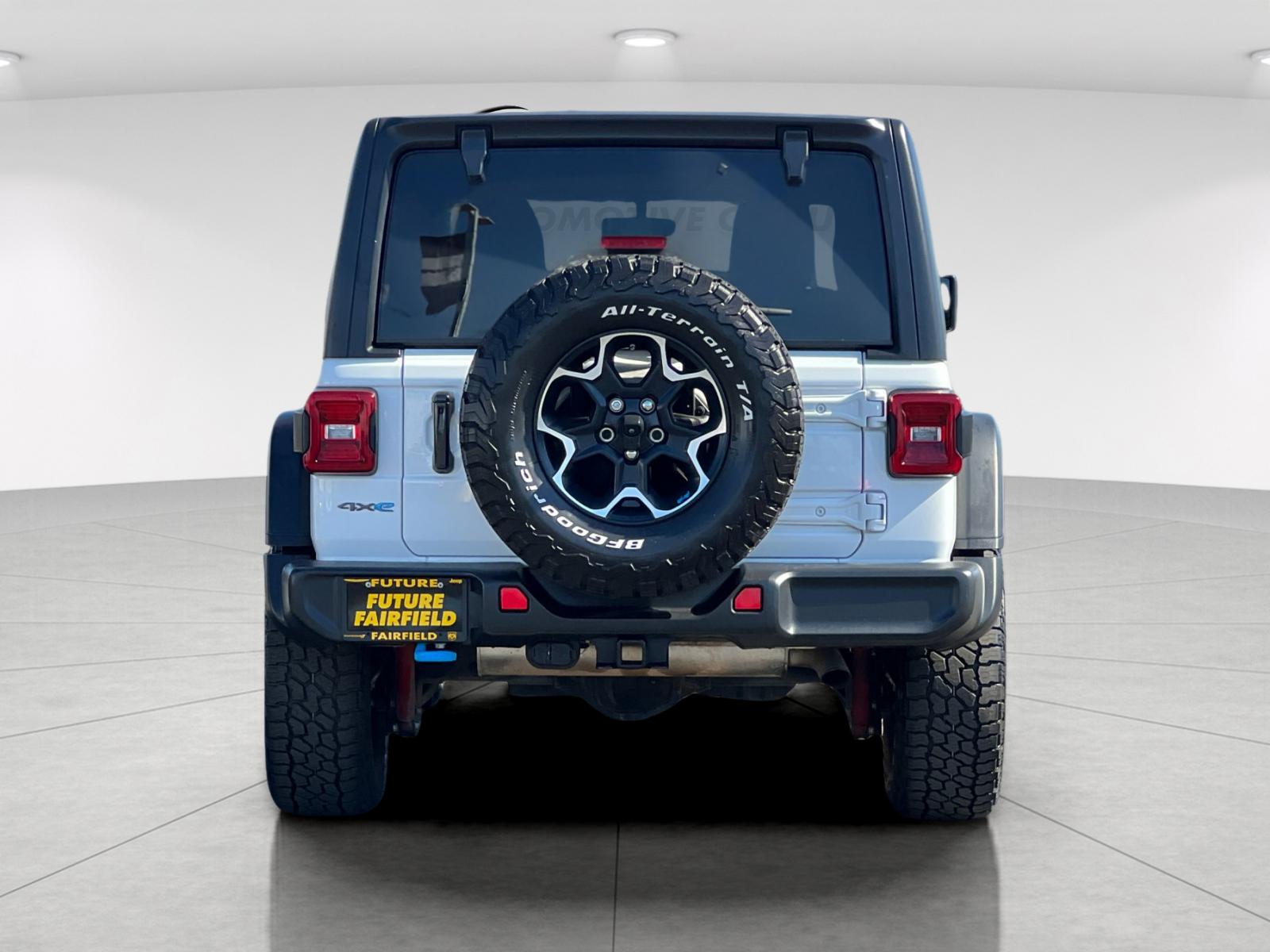 Used 2023 White Jeep Rubicon 4xe image 4