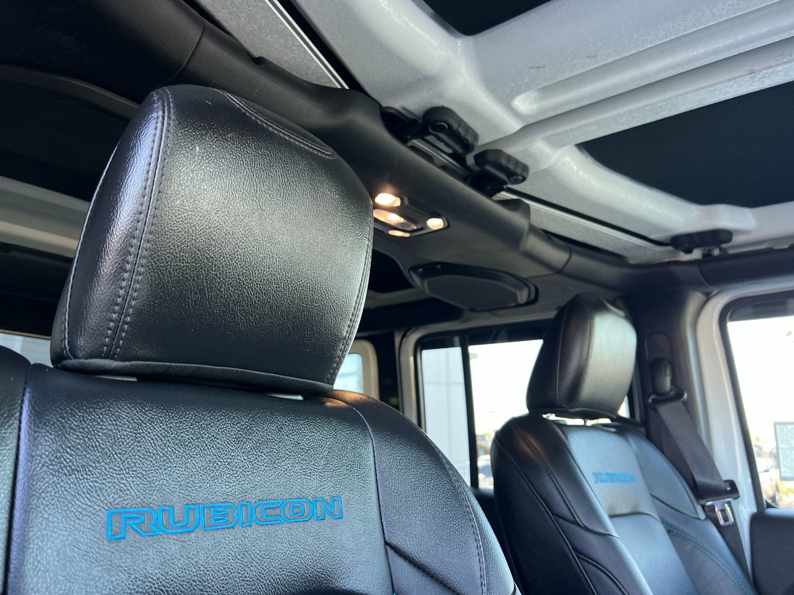 Used 2023 White Jeep Rubicon 4xe image 16