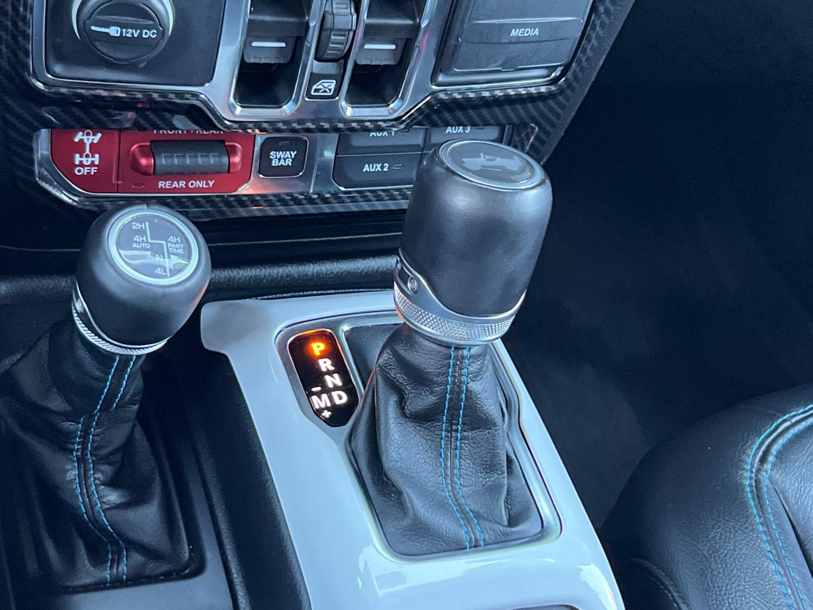 Used 2023 White Jeep Rubicon 4xe image 21