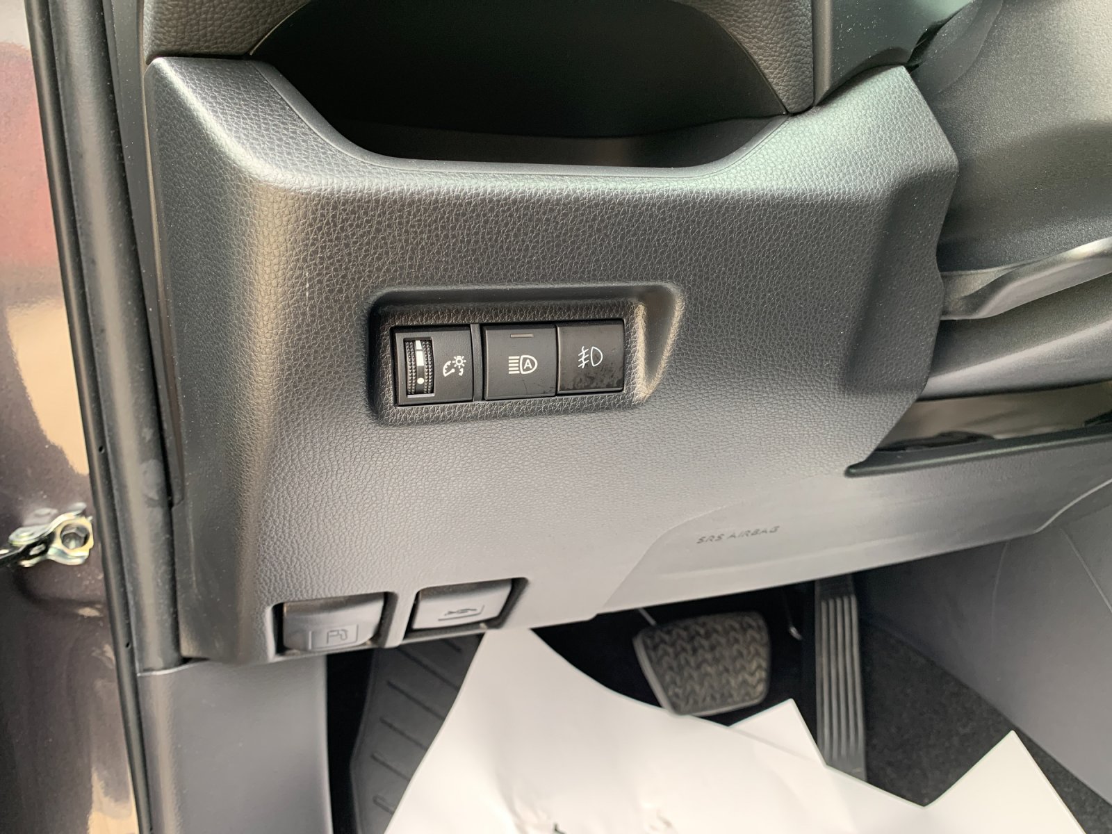 Used 2025 Gray Toyota XLE image 31