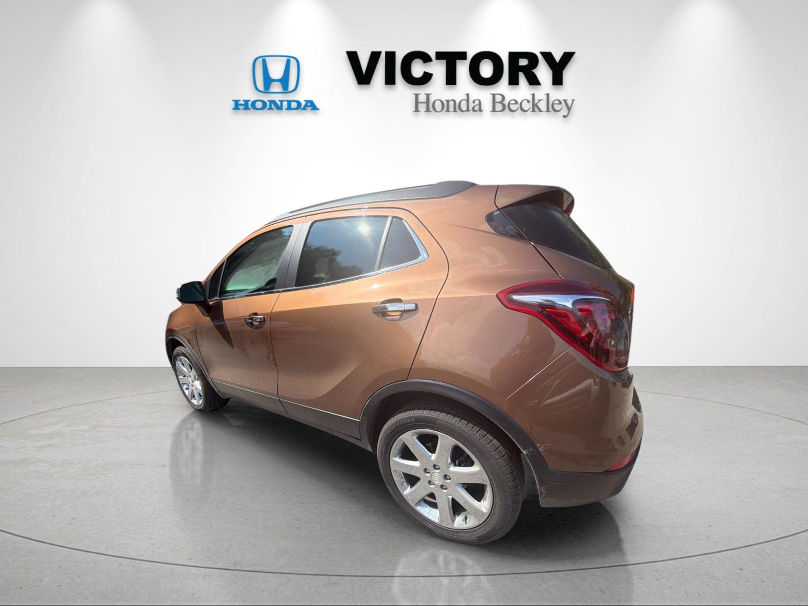 Used 2017 River Rock Metallic Buick Essence image 3