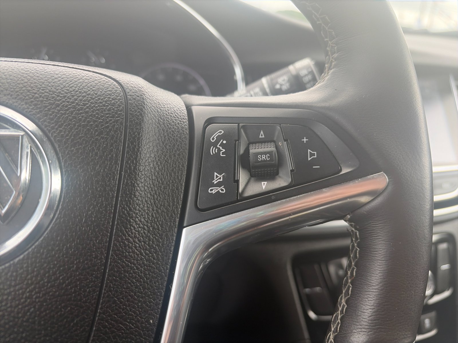 Used 2017 River Rock Metallic Buick Essence image 29