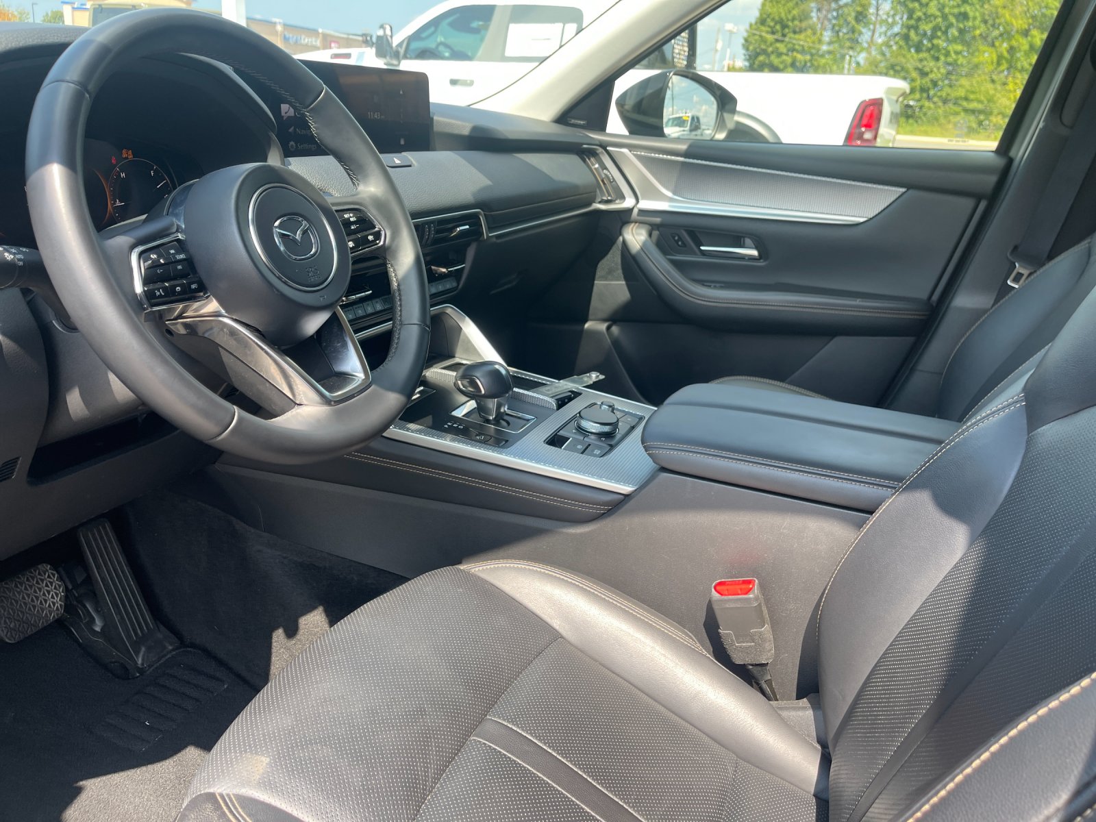 Used 2026 Platinum Mazda 3.3 Turbo Premium image 11