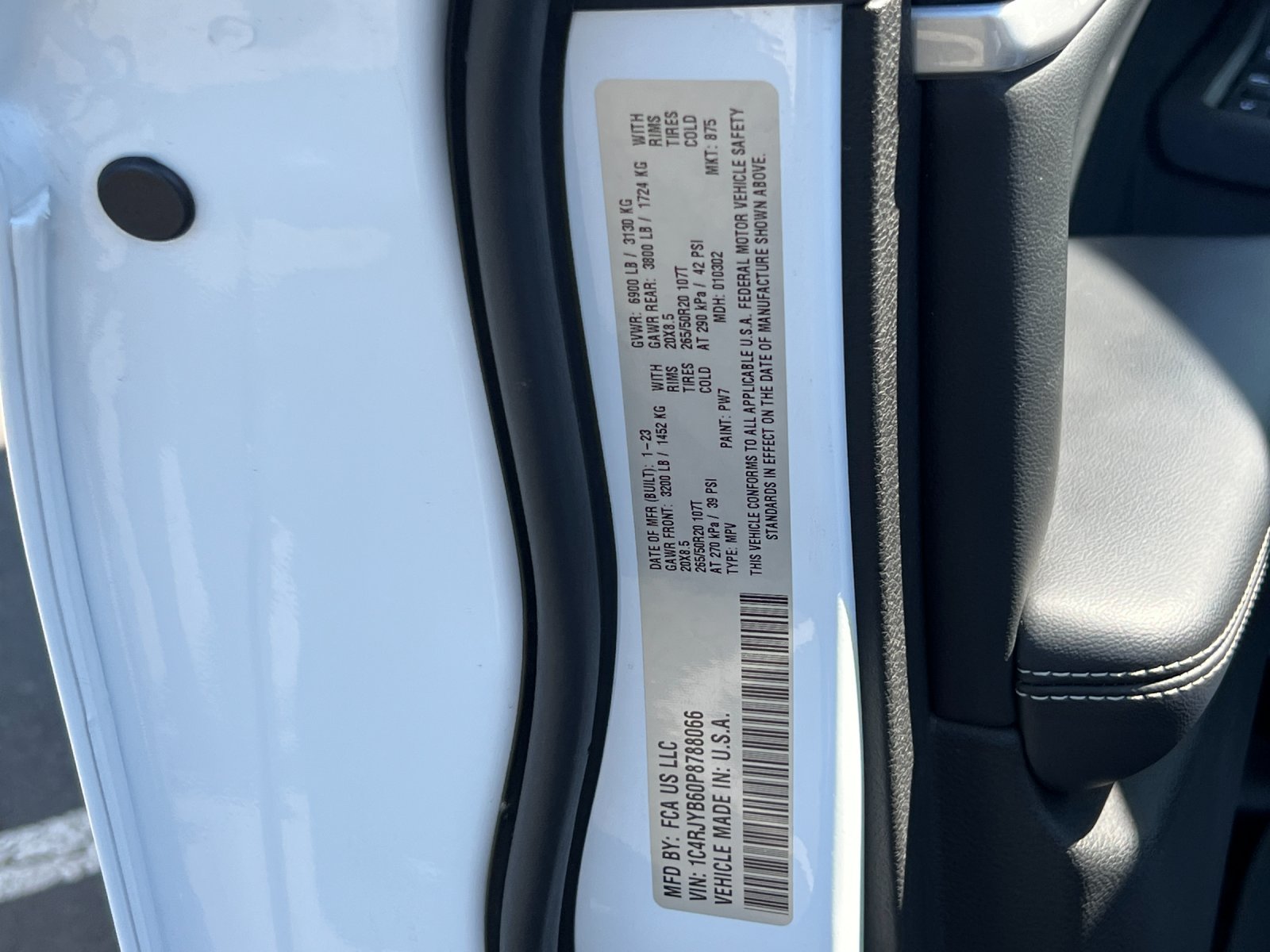 Used 2023 White Jeep 4xe image 26