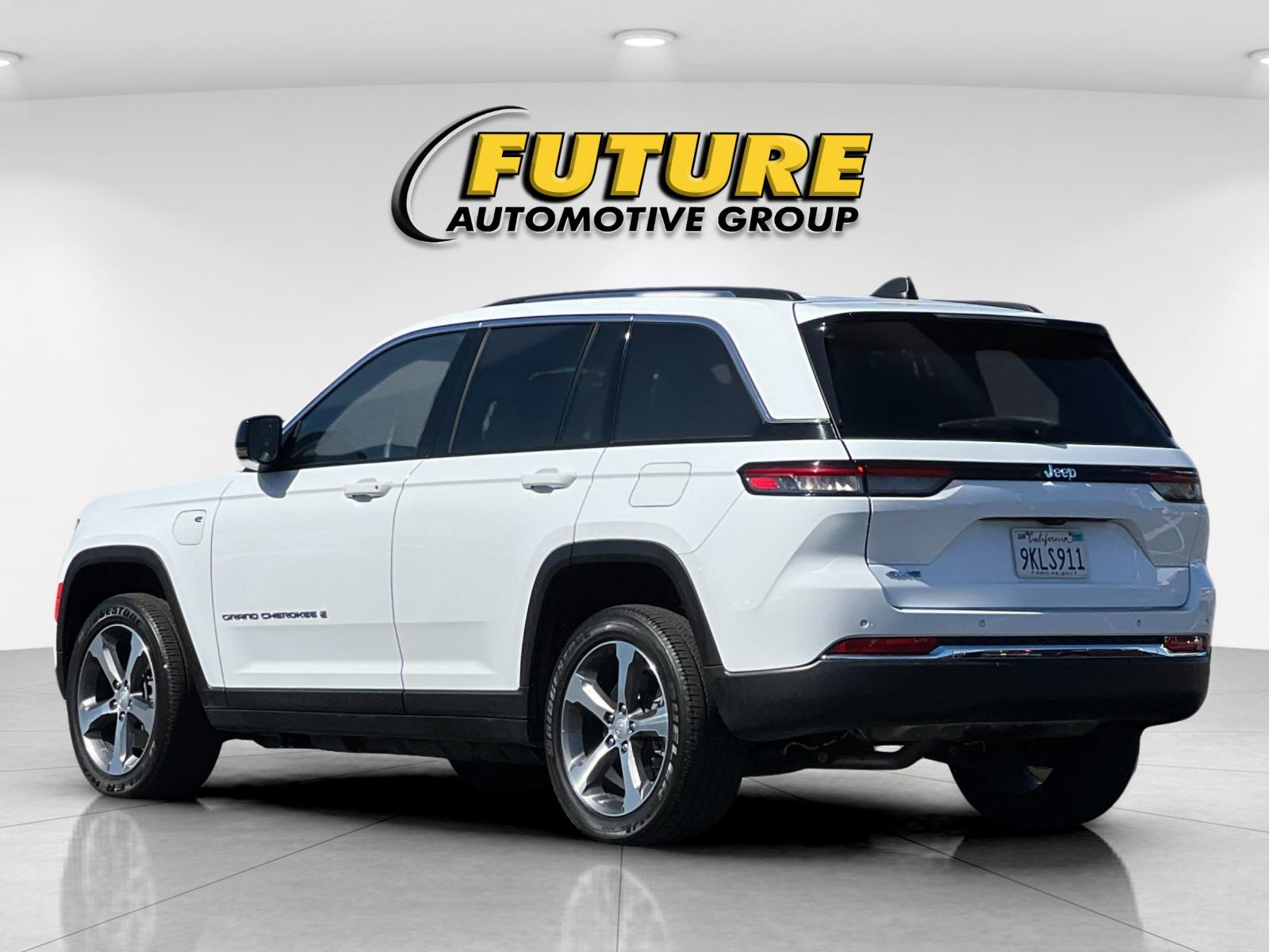 Used 2023 White Jeep 4xe image 5