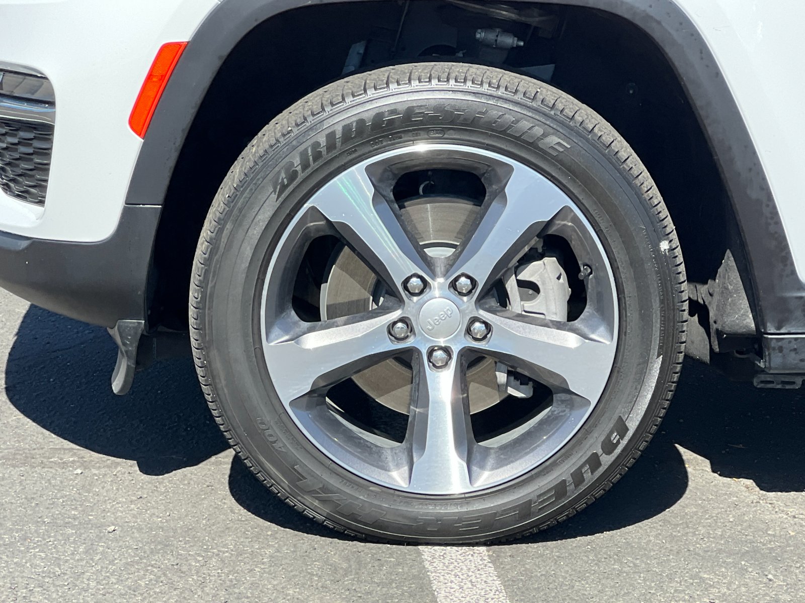 Used 2023 White Jeep 4xe image 24