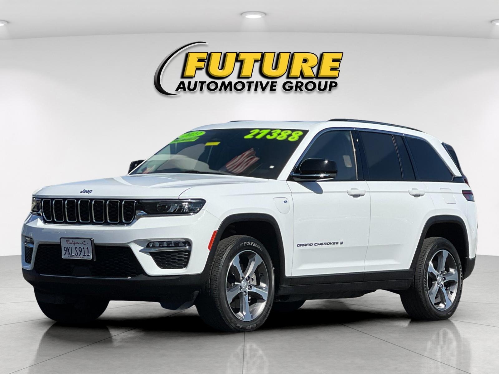 Used 2023 White Jeep 4xe image 7