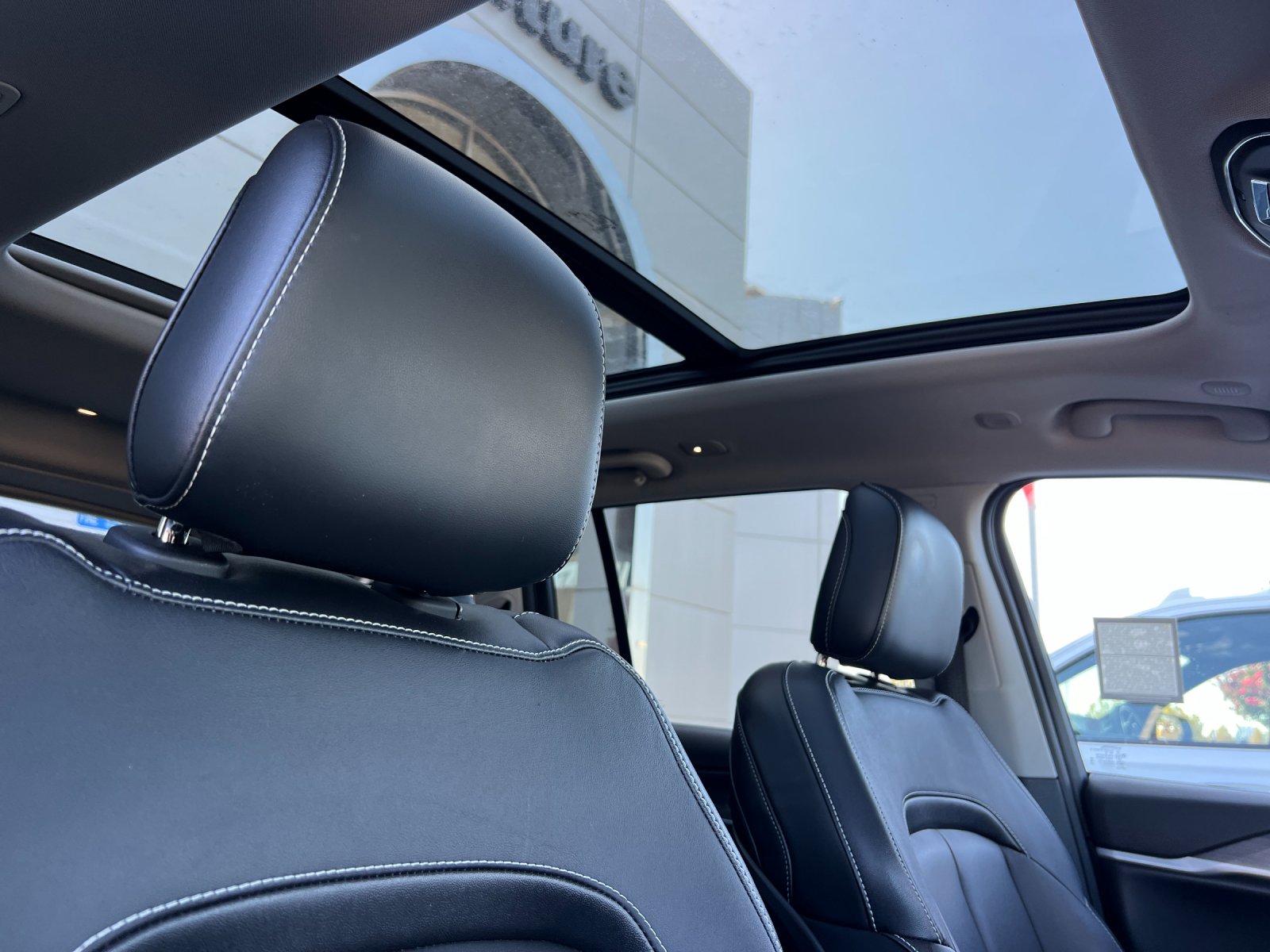 Used 2023 White Jeep 4xe image 16