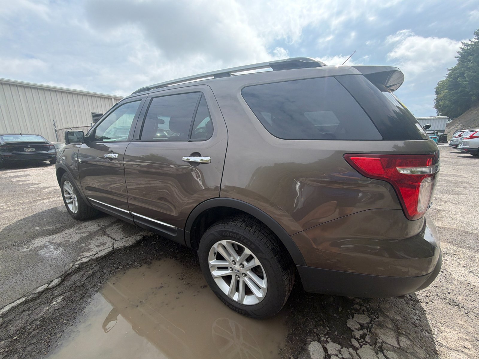 Used 2015 Caribou Metallic Ford XLT image 3