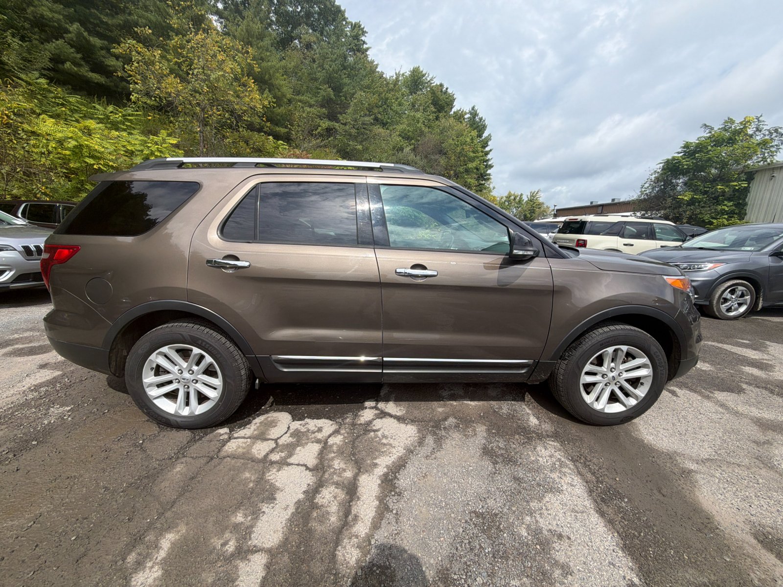 Used 2015 Caribou Metallic Ford XLT image 6
