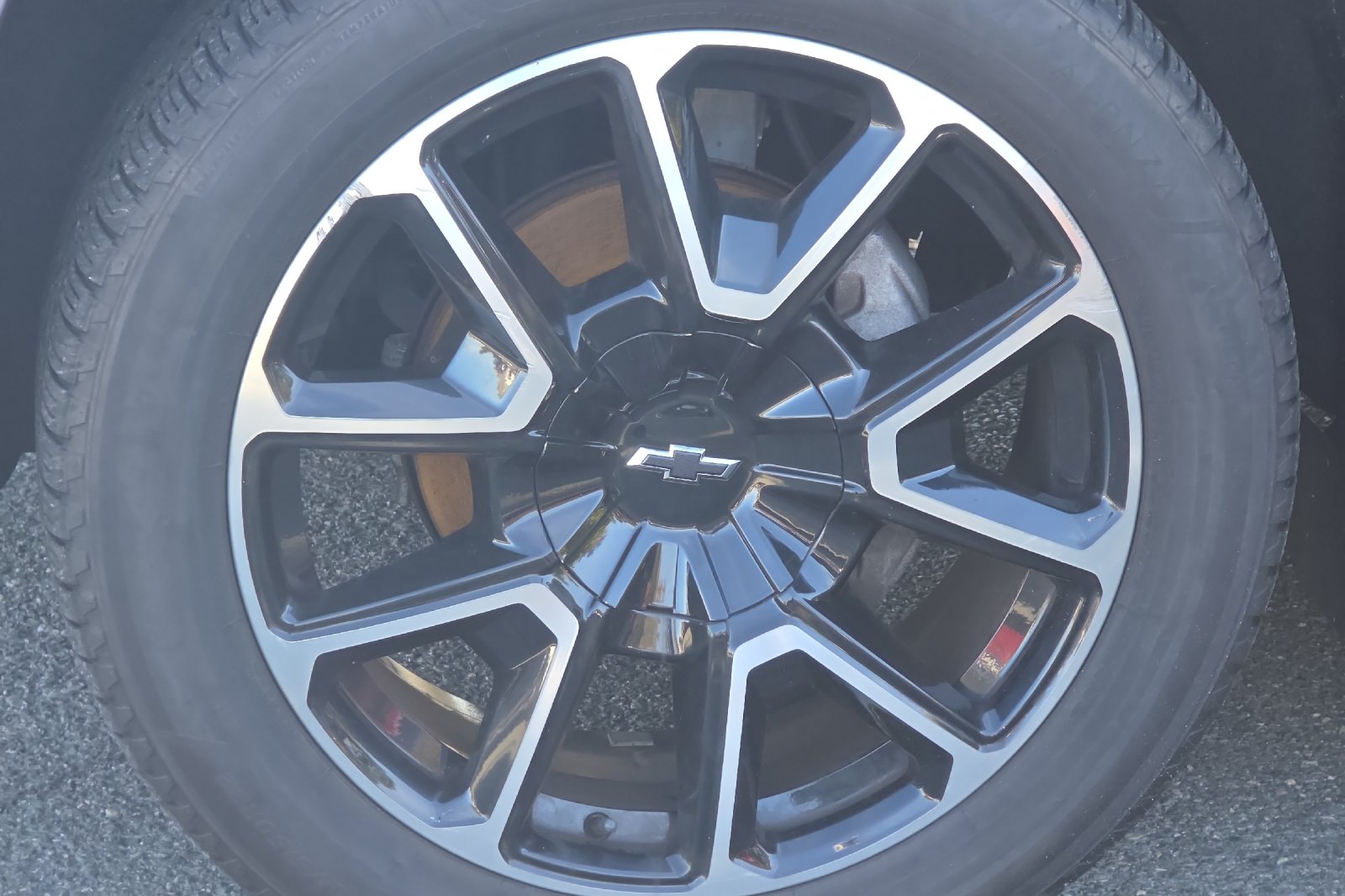 Used 2021 Satin Steel Metallic Chevrolet RST image 26