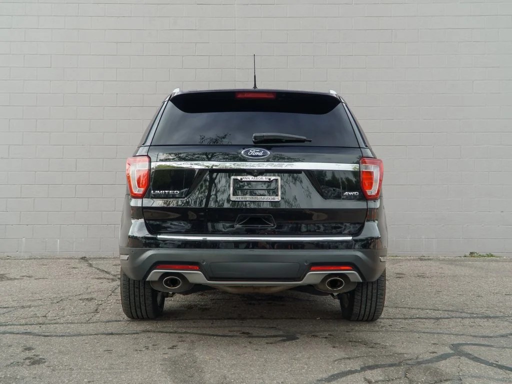 Used 2018 Shadow Black Ford Limited image 6