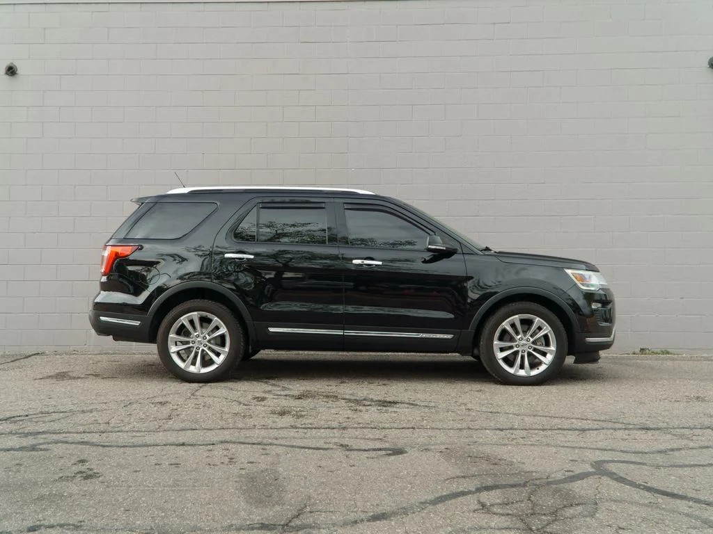 Used 2018 Shadow Black Ford Limited image 8