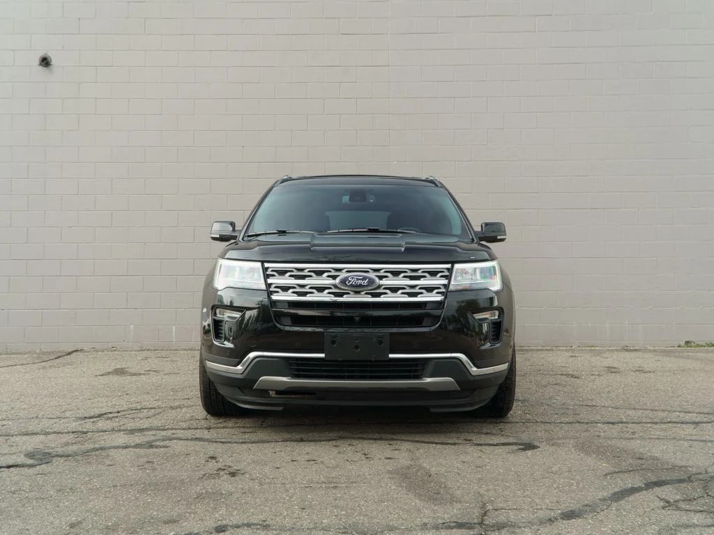 Used 2018 Shadow Black Ford Limited image 10