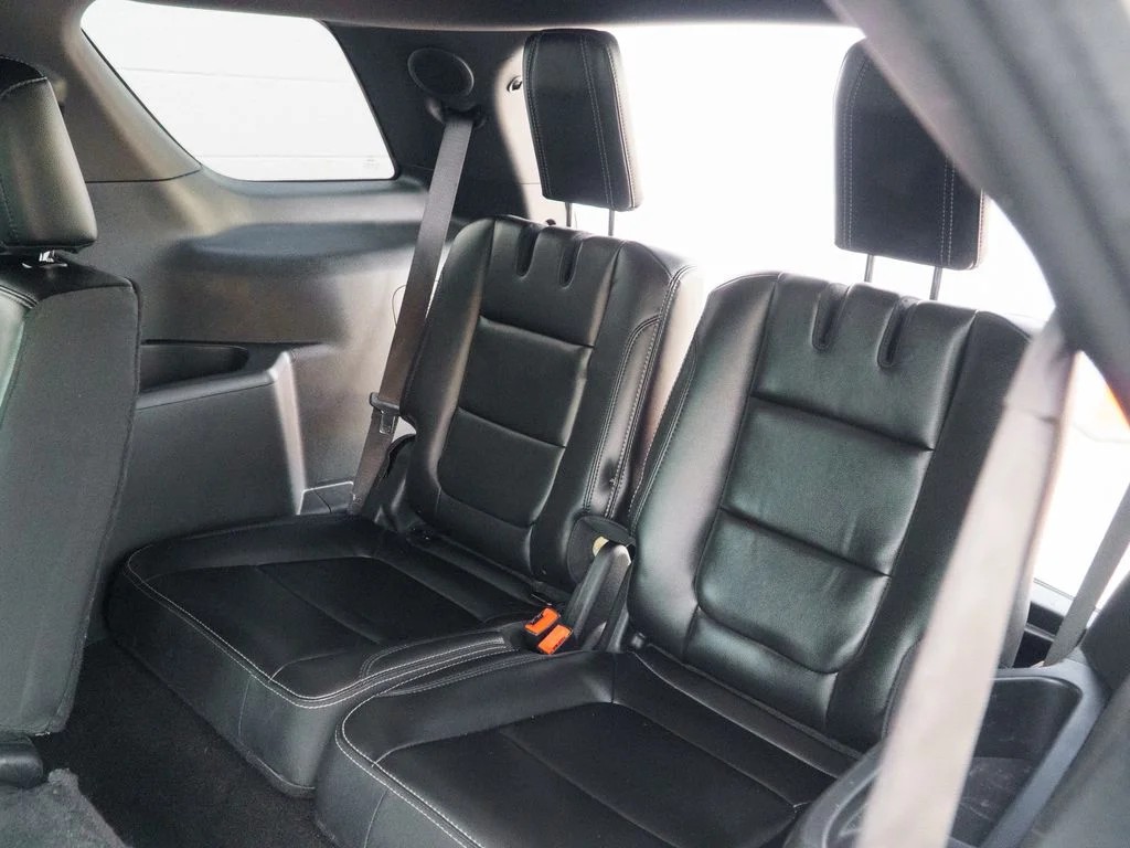 Used 2018 Shadow Black Ford Limited image 19