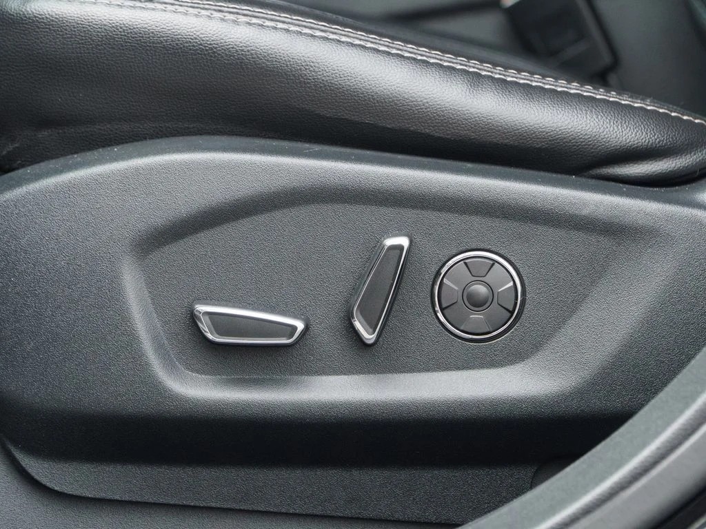 Used 2018 Shadow Black Ford Limited image 21
