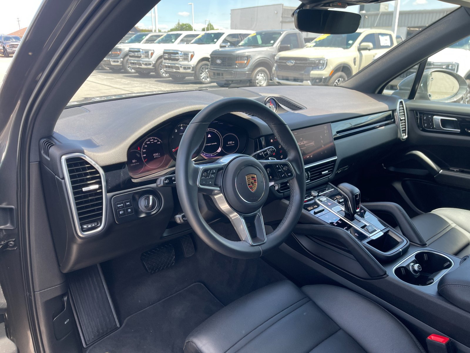 Used 2023  Porsche  image 10
