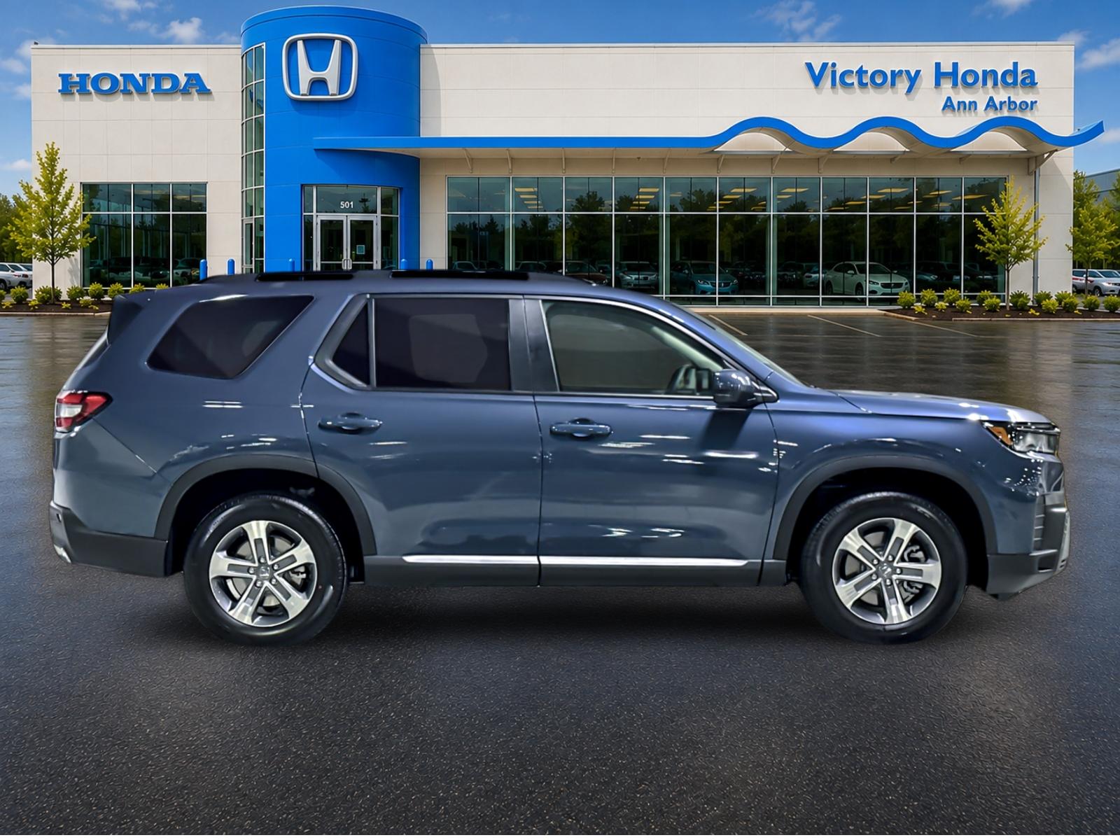New 2026 Smoke Blue Pearl Honda AWD EX-L image 4