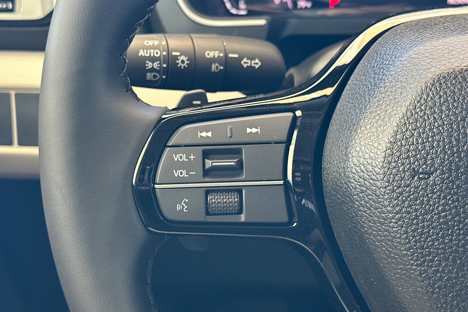 New 2026 Smoke Blue Pearl Honda AWD EX-L image 30
