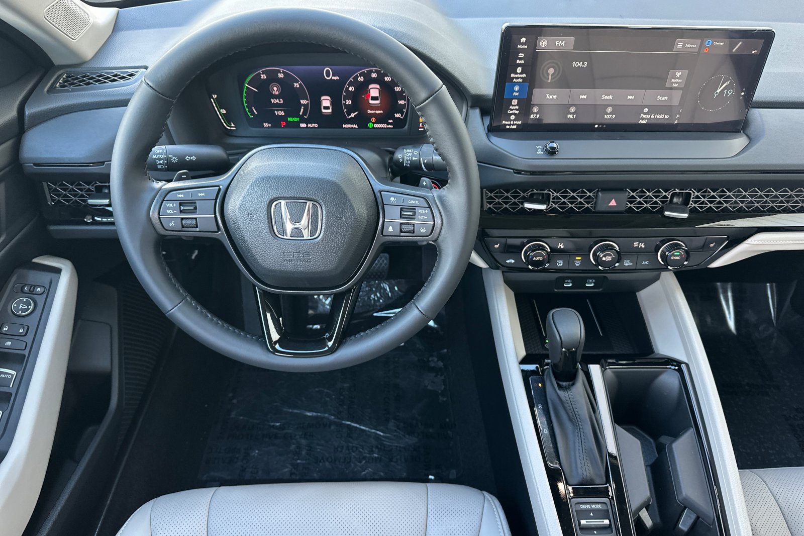 New 2026 Urban Gray Pearl Honda EX-L Hybrid image 13