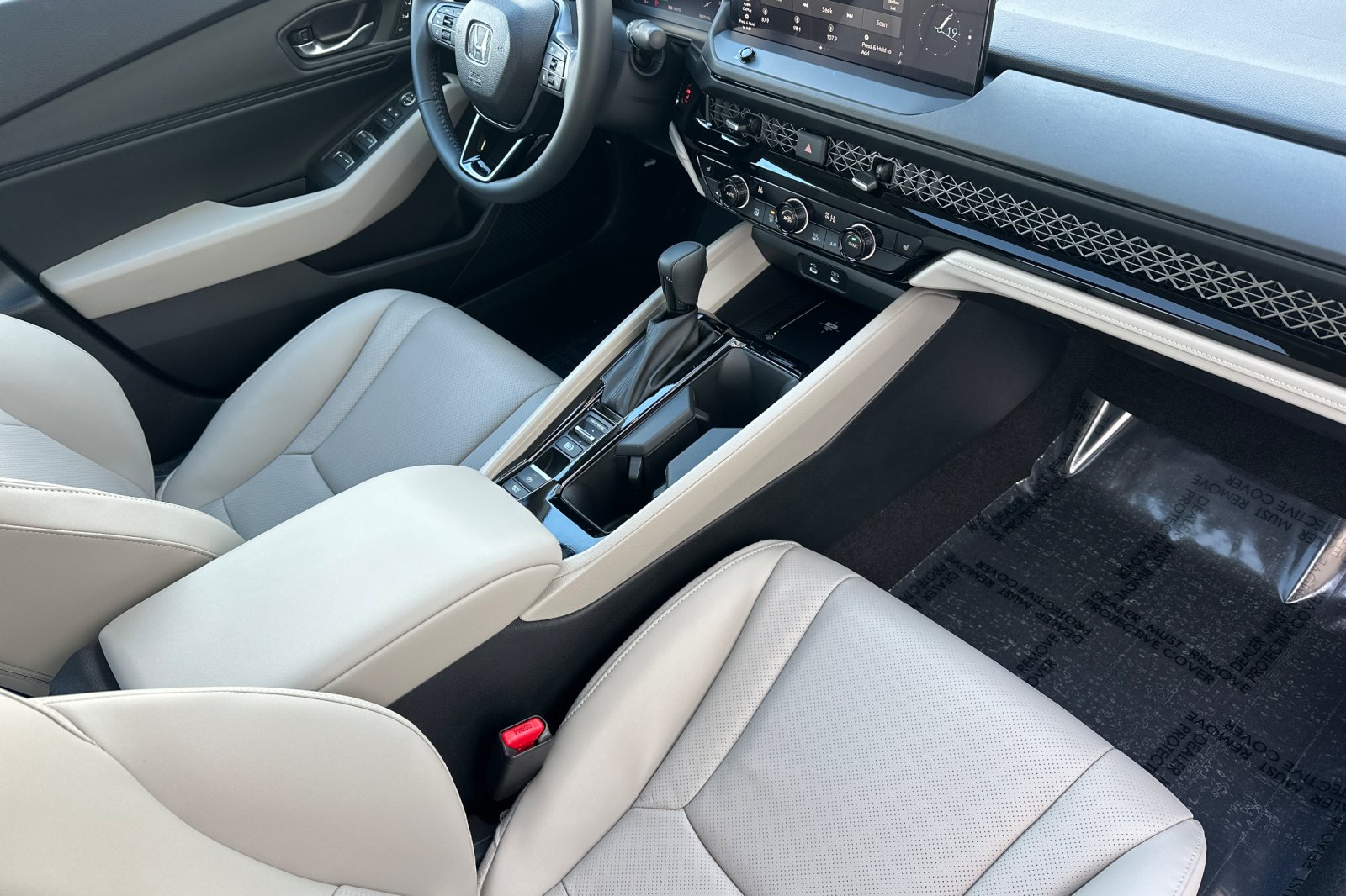 New 2026 Urban Gray Pearl Honda EX-L Hybrid image 14