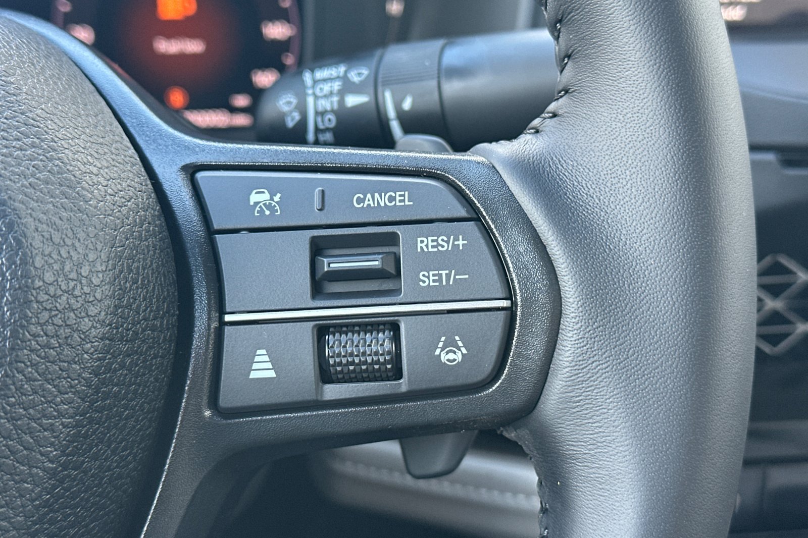New 2026 Urban Gray Pearl Honda EX-L Hybrid image 30
