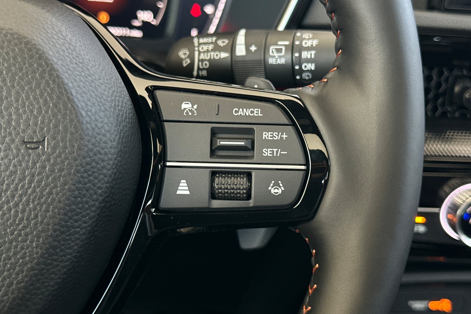 New 2027 Solar Silver Metallic Honda Sport Touring Hybrid AWD image 32