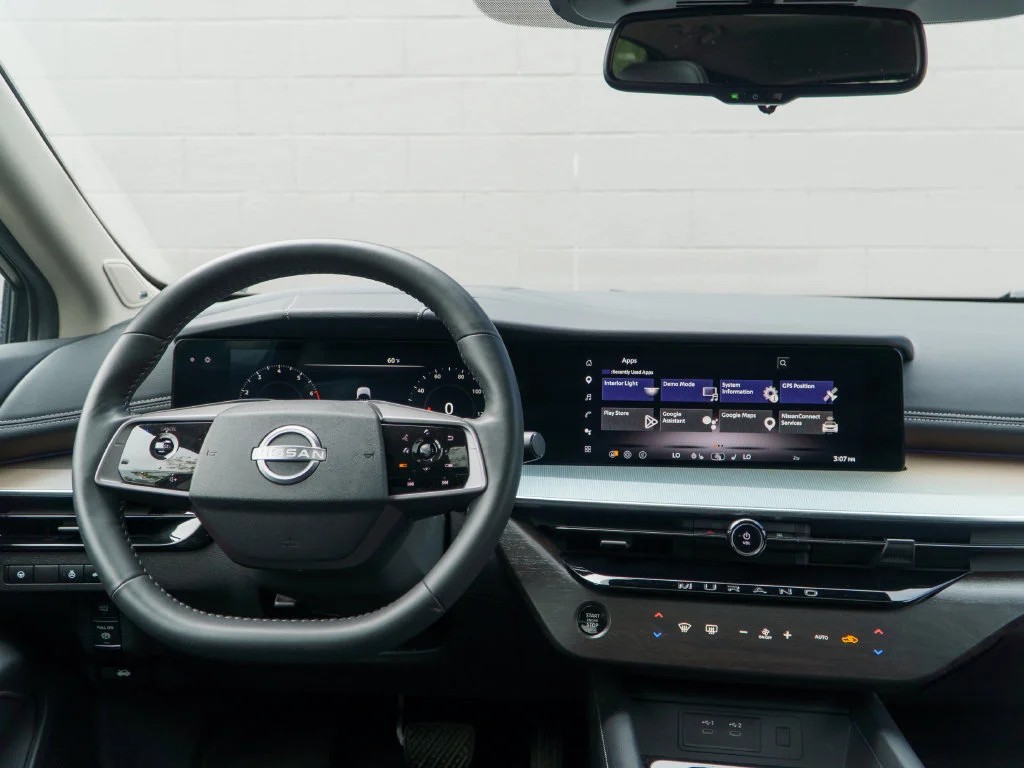 Used 2025 Pearl Metallic Nissan SL image 22