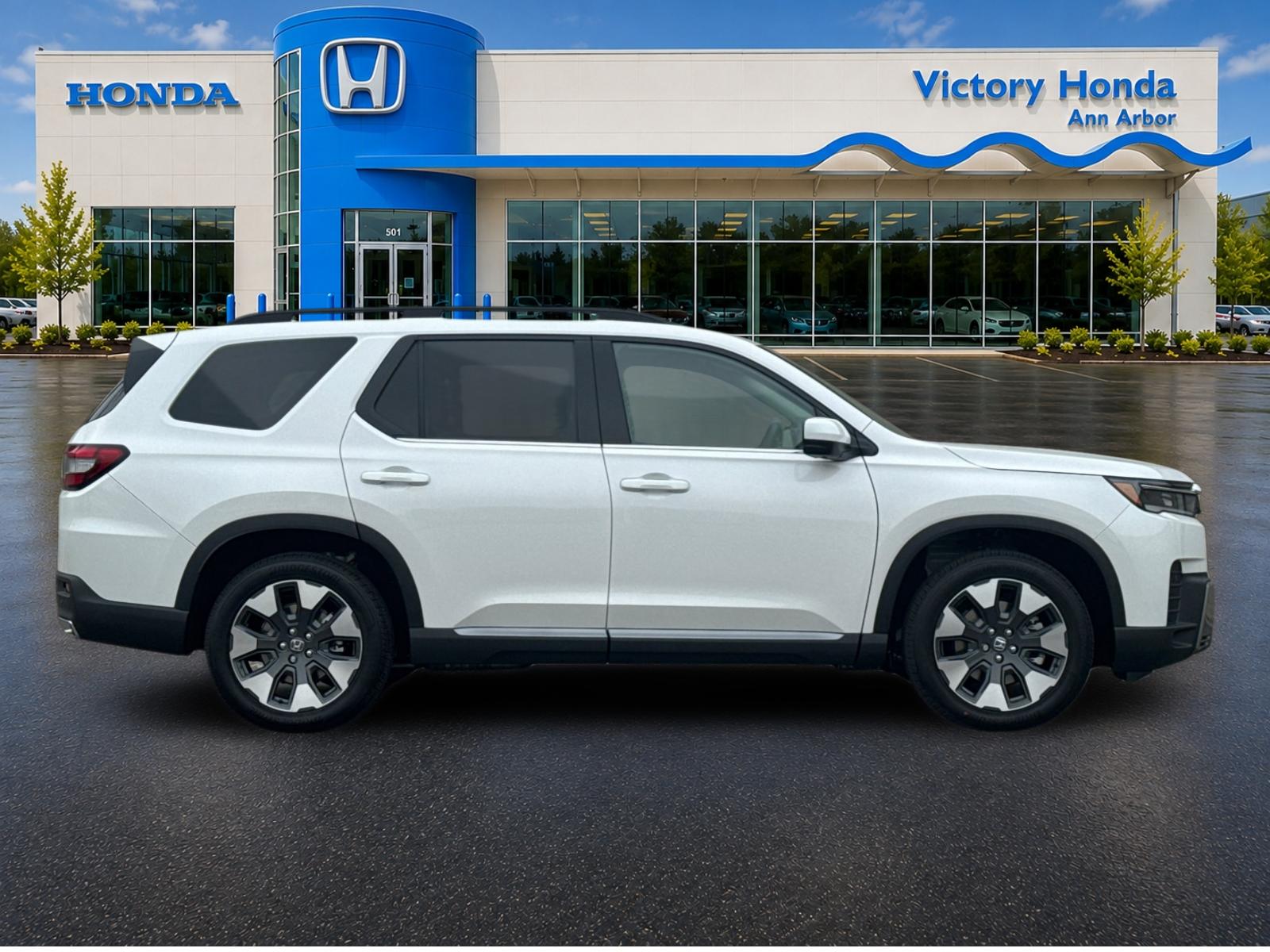 New 2026 Platinum White Pearl Honda AWD Touring image 4