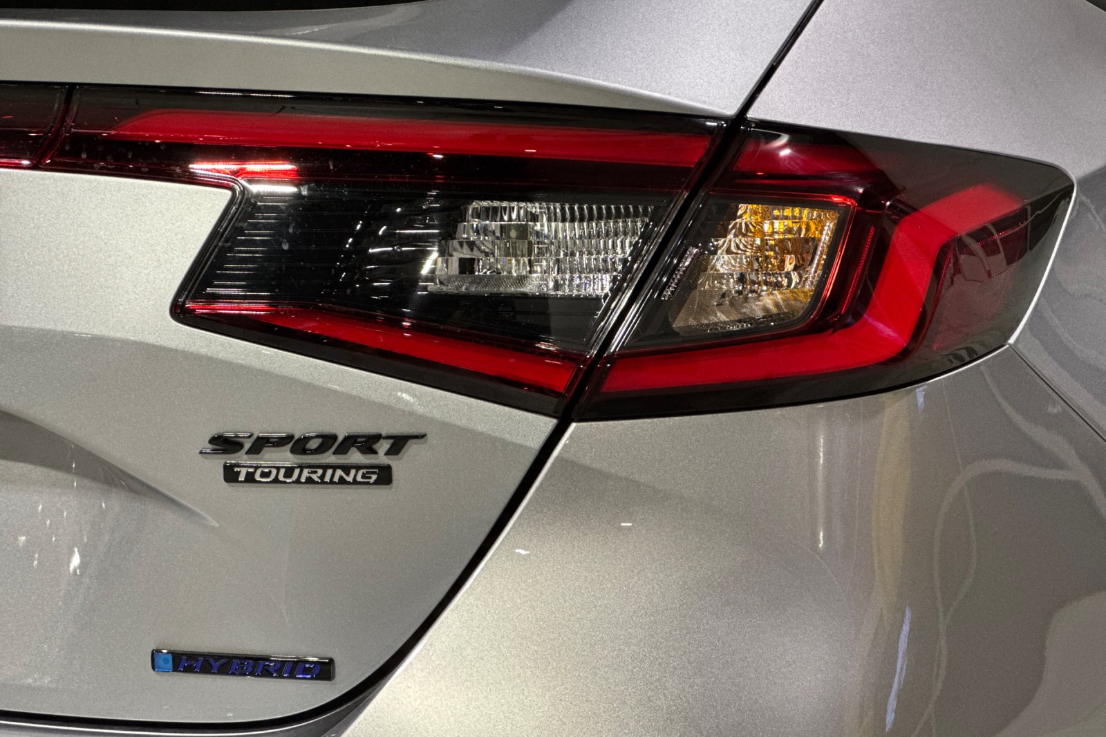 New 2026 Solar Silver Metallic Honda FWD Touring Hybrid image 24