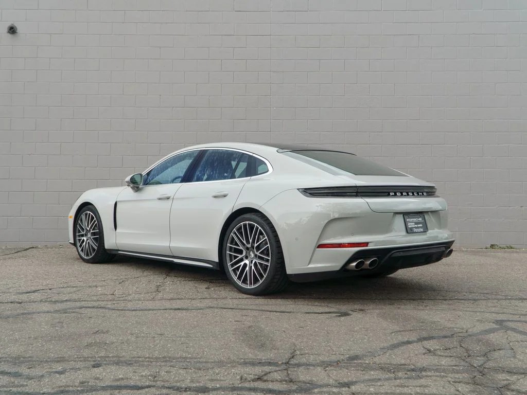 Used 2026  Porsche 4 image 3