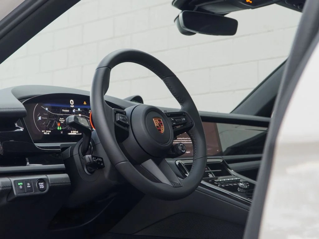 Used 2026  Porsche 4 image 4