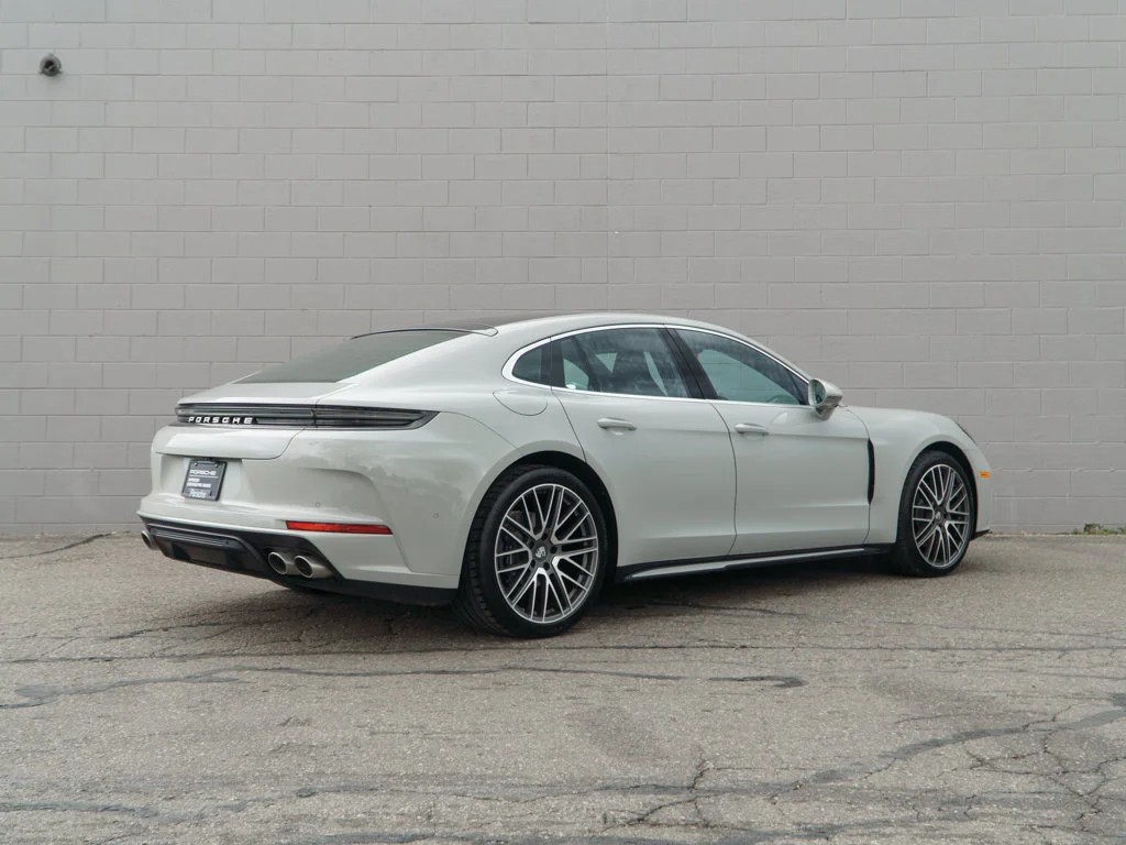 Used 2026  Porsche 4 image 7