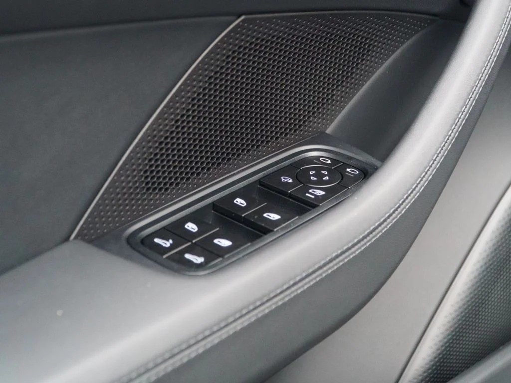 Used 2026  Porsche 4 image 16