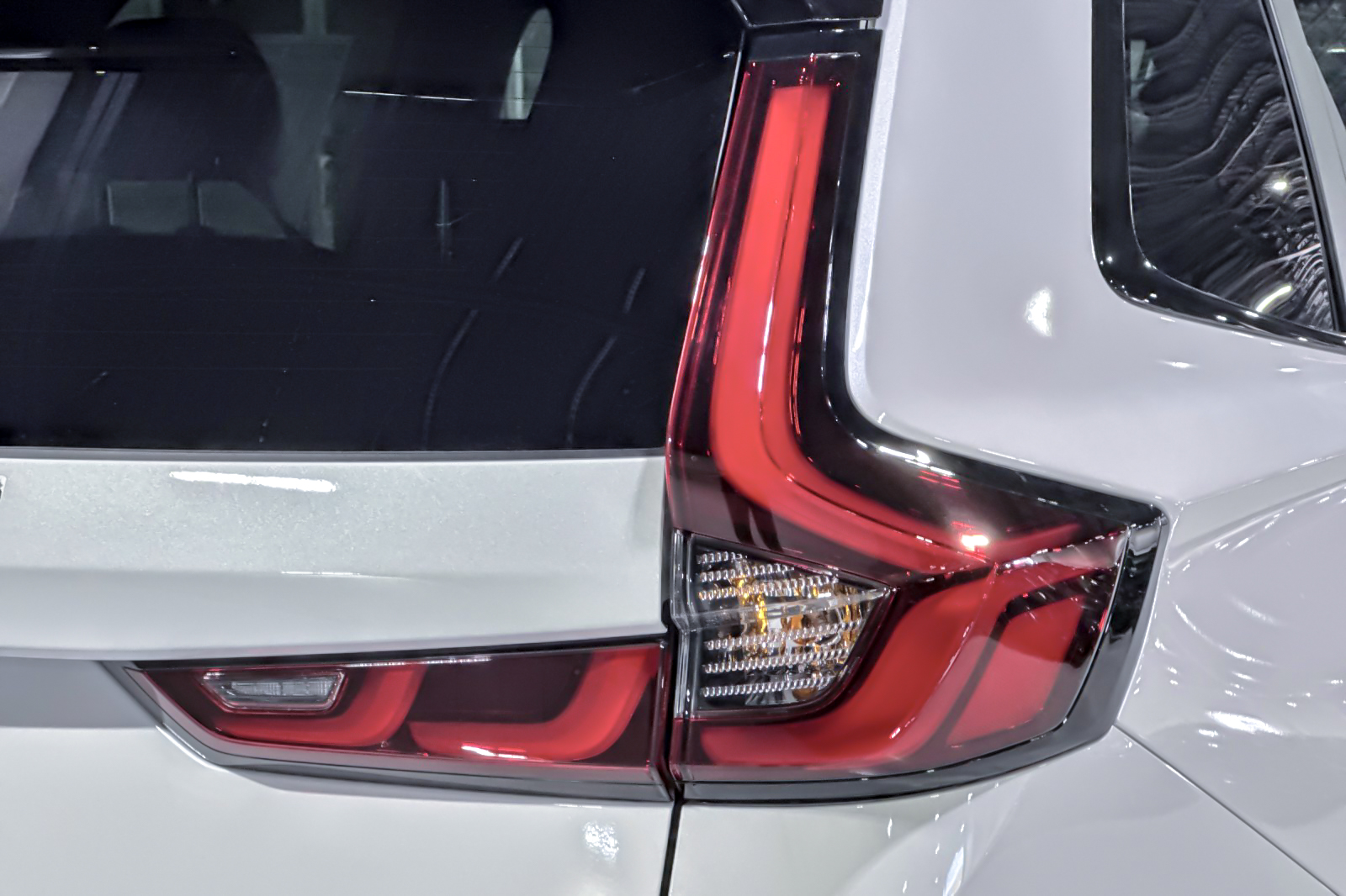 New 2027 Solar Silver Metallic Honda Sport Touring image 27