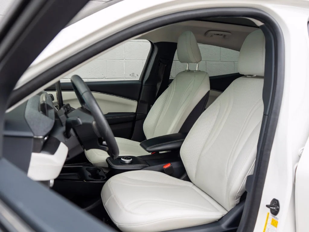 Used 2021 White Metallic Ford Premium image 5