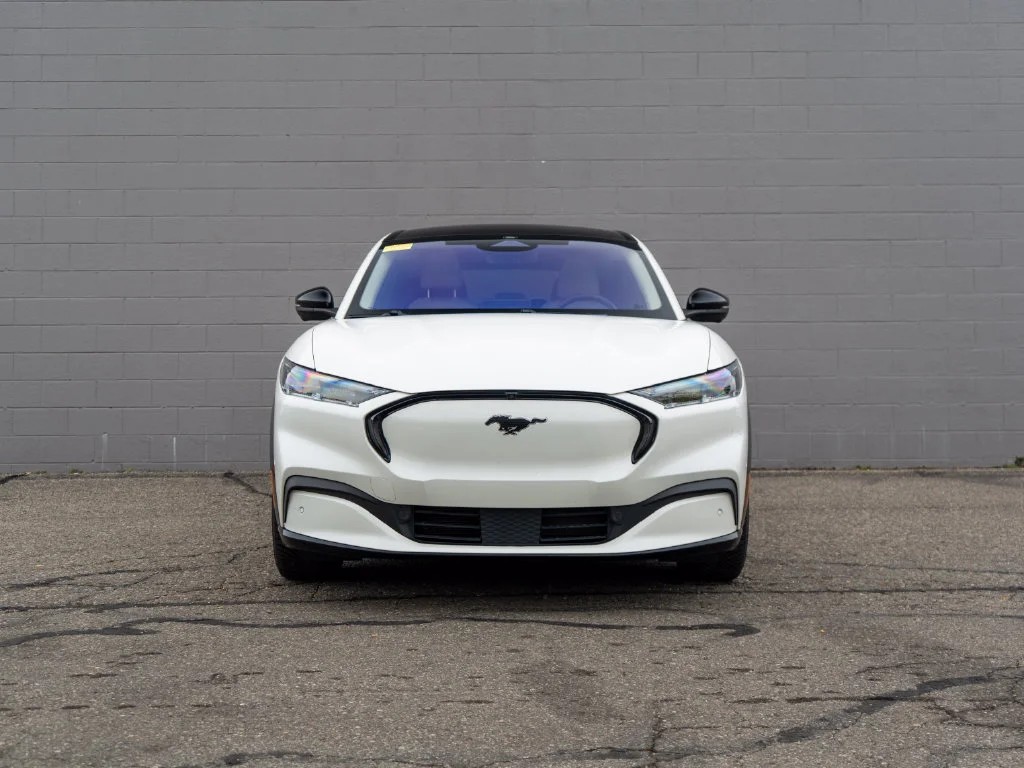 Used 2021 White Metallic Ford Premium image 10