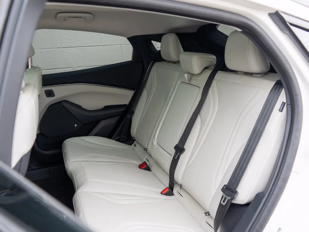 Used 2021 White Metallic Ford Premium image 18