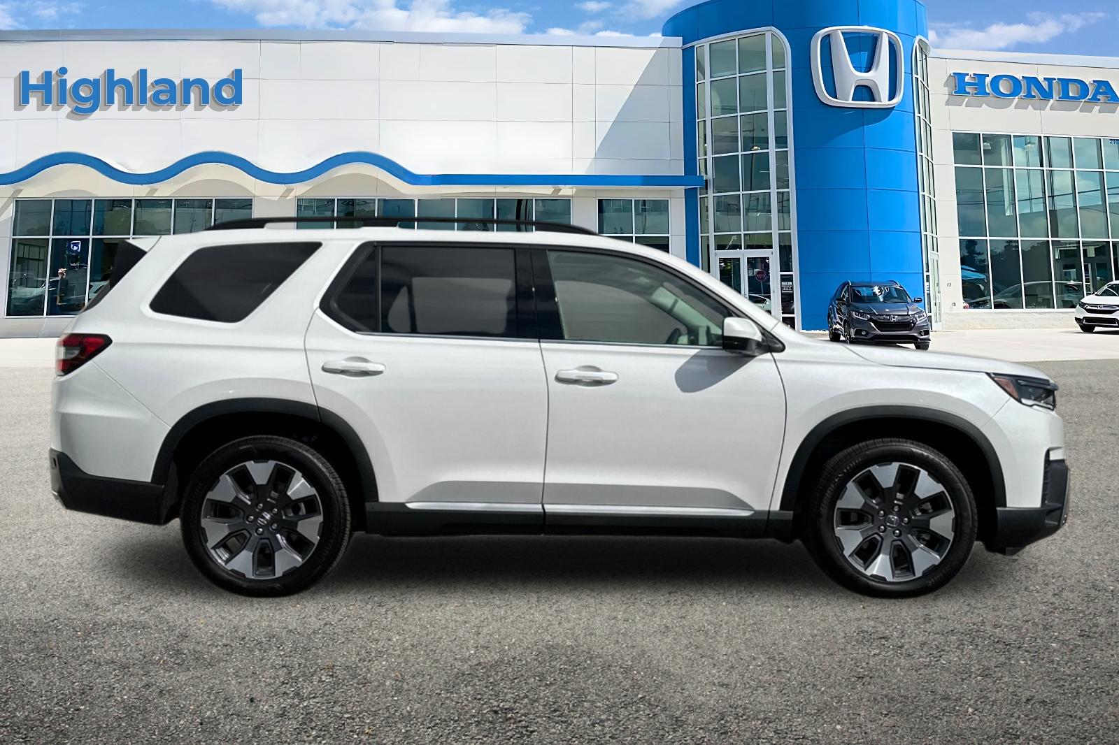 New 2026 Platinum White Pearl Honda AWD Elite image 6