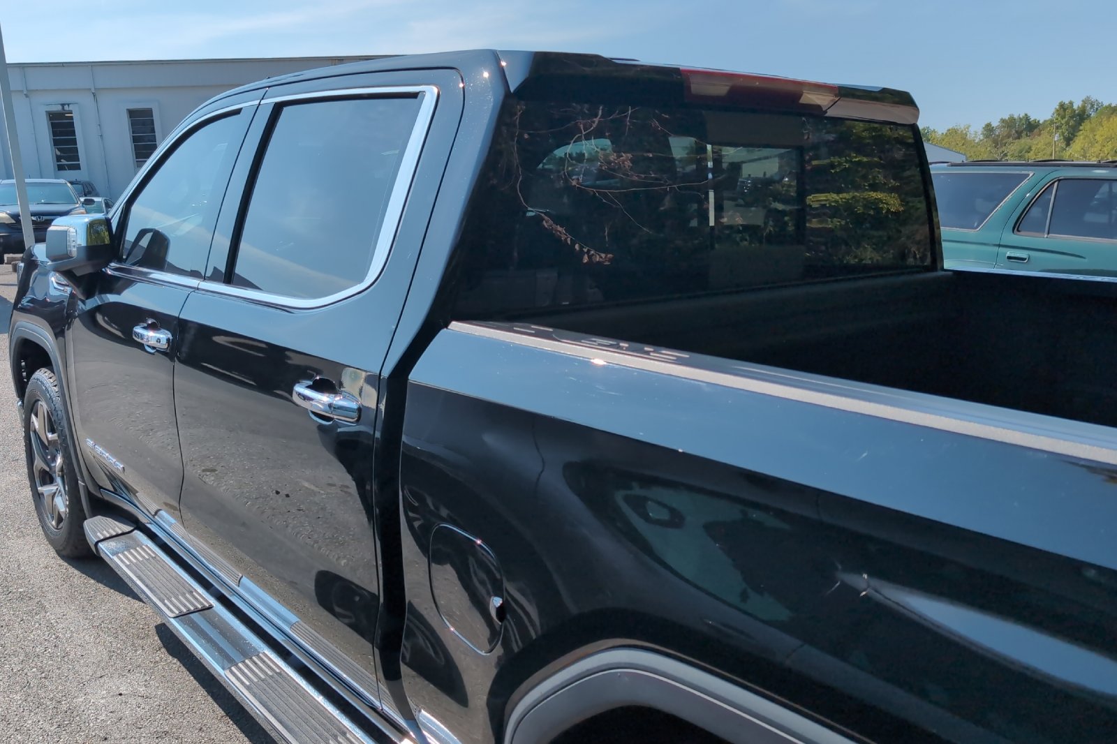 Used 2024 Black GMC SLT image 7