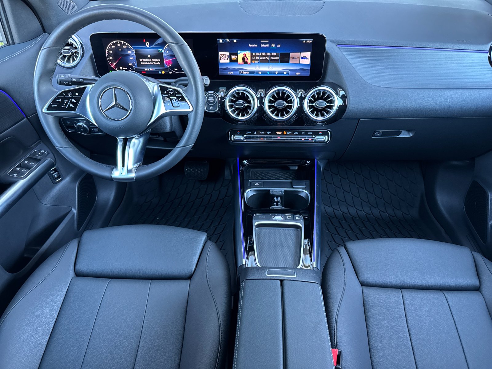Used 2026 Mountain Grey Metallic Mercedes-Benz GLA 250 4D Sport Utility image 15