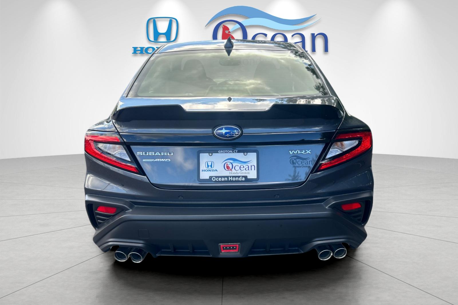Used 2023 Gray Metallic Subaru Limited image 4