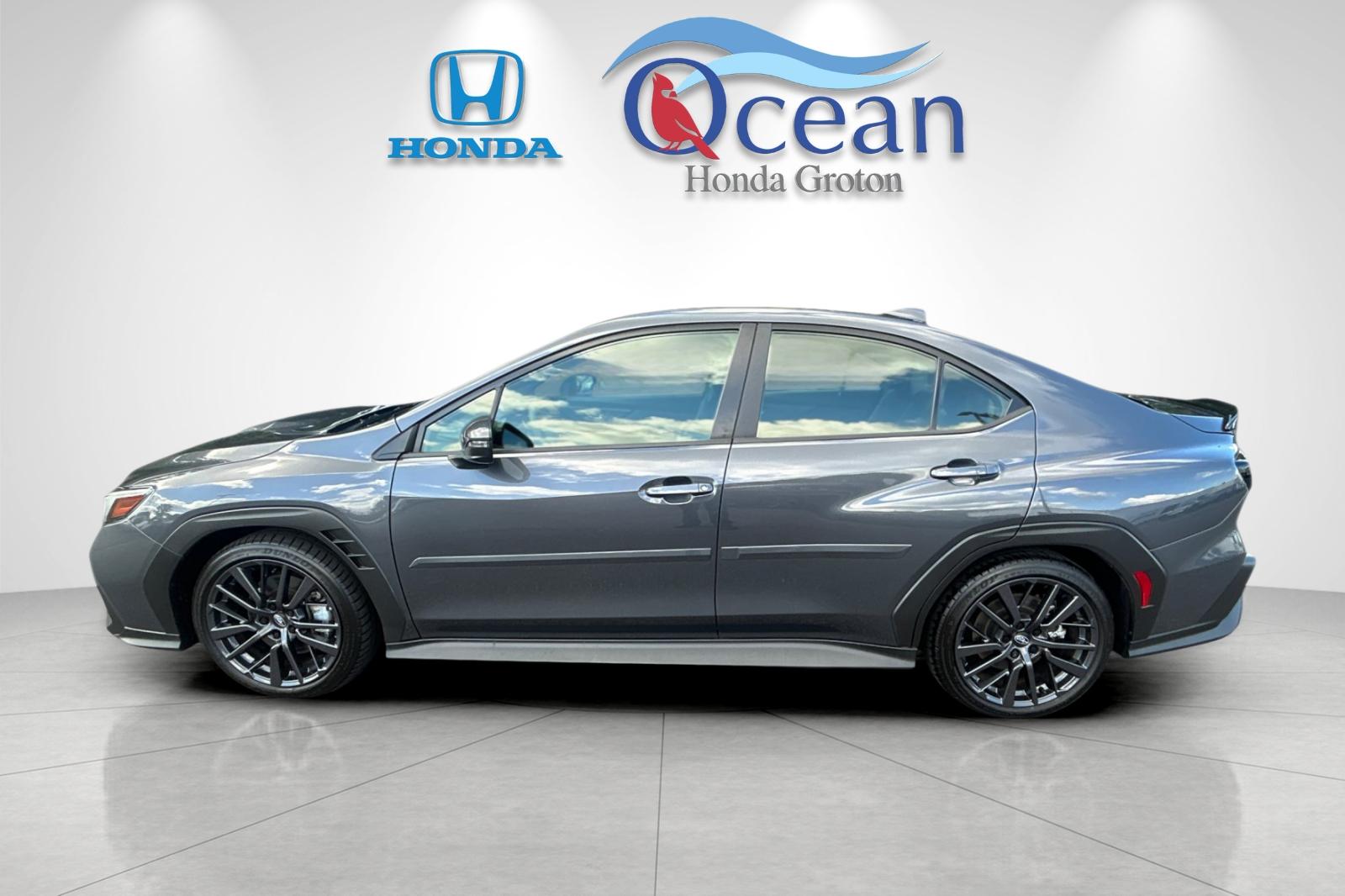 Used 2023 Gray Metallic Subaru Limited image 6