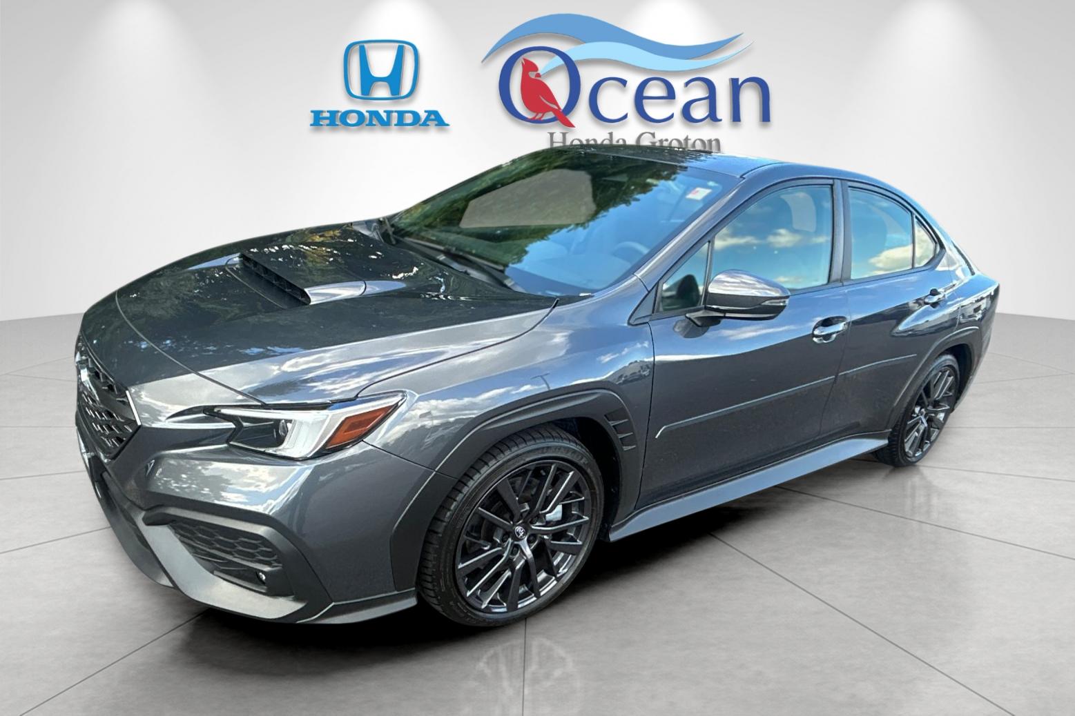 Used 2023 Gray Metallic Subaru Limited image 7