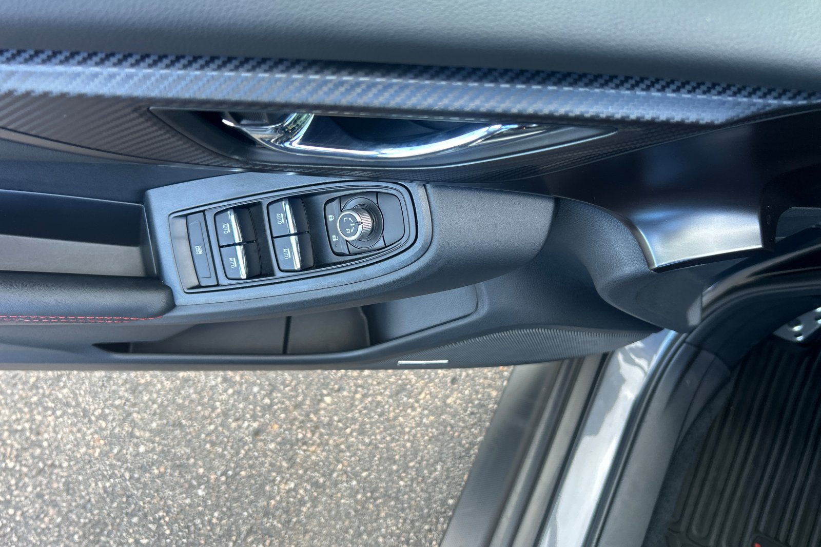 Used 2023 Gray Metallic Subaru Limited image 11