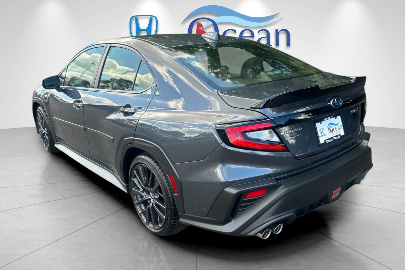 Used 2023 Gray Metallic Subaru Limited image 5