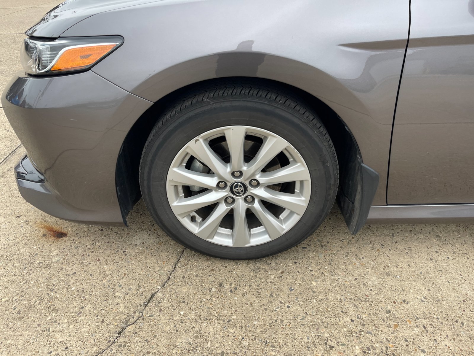 Used 2020 Gray Toyota LE image 30