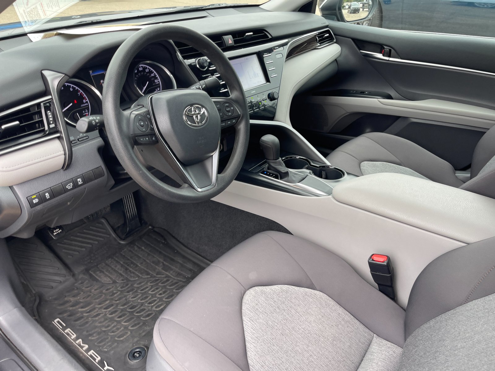Used 2020 Gray Toyota LE image 10